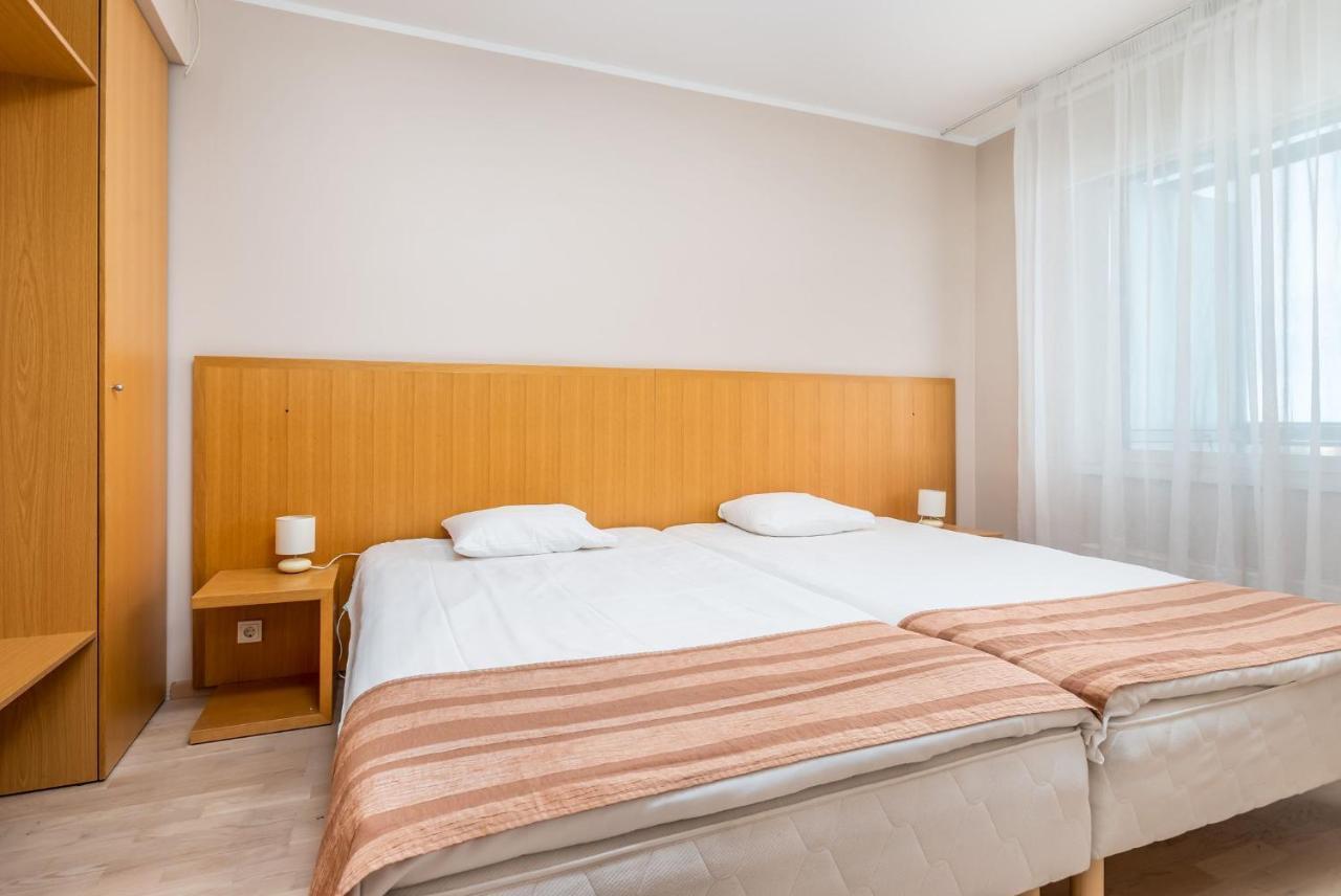 Adelle Aparthotel 3*